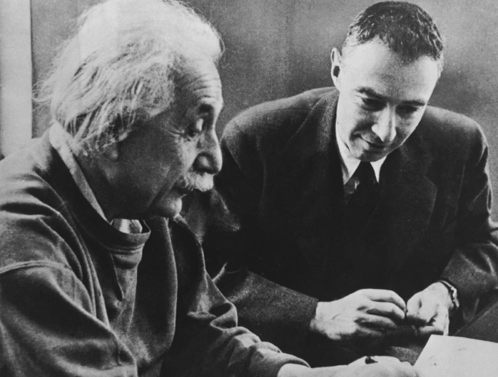 Einstein–Oppenheimer relationship
